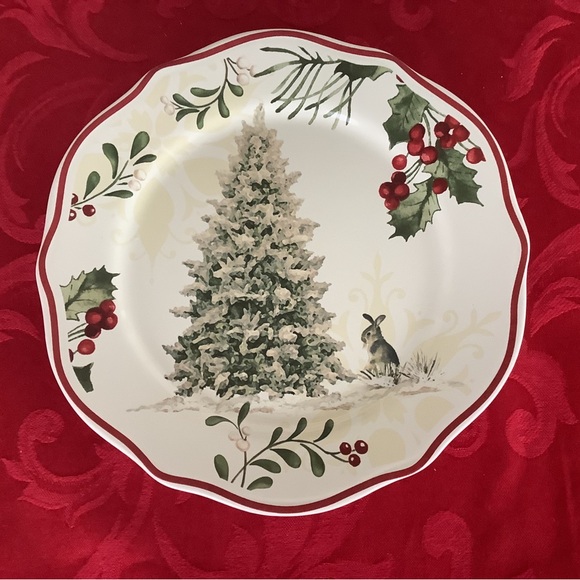 Festive Christmas Tree Plate with Holly Design - Picture 1 of 3